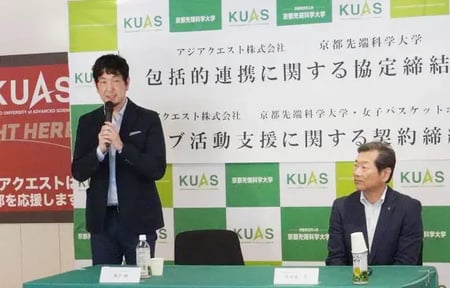 左から桃井、苫米地氏